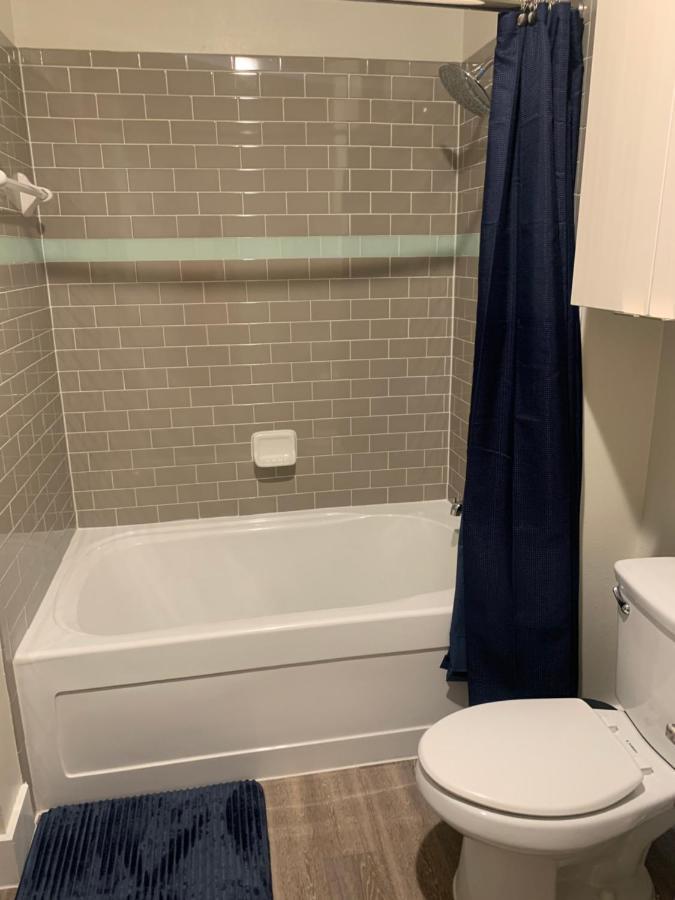 Private, Amazing 1-Bedroom Apt In Central Location Арлингтон Экстерьер фото