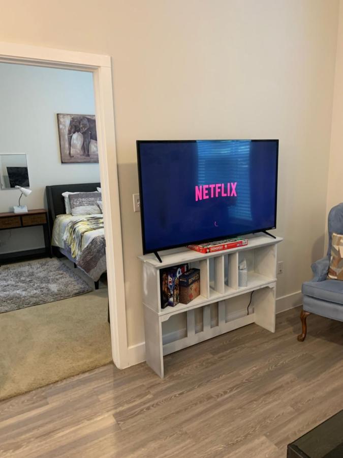 Private, Amazing 1-Bedroom Apt In Central Location Арлингтон Экстерьер фото